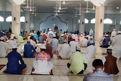 ঈদে বসুন্ধরা আবাসিক এলাকায় ছয় জামাত