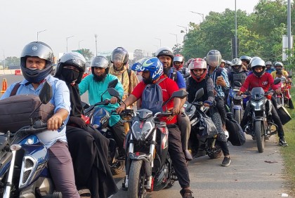 ২৮ ঘণ্টায় পদ্মা সেতুতে ১২ হাজার মোটরসাইকেল পারাপার