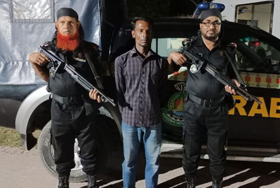 নারীকে হত্যার অভিযোগে রাজধানীতে যুবক গ্রেফতার