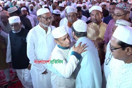 বরিশালে ঈদের প্রধান জামাত অনুষ্ঠিত 