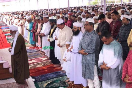 রাজশাহীতে ঈদের প্রধান জামাতে বৃষ্টির জন্য প্রার্থনা