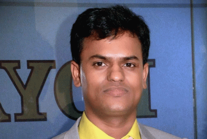 যাত্রীবাহী বাসের ধাক্কায় প্রাণ হারালেন দুদকের করণিক