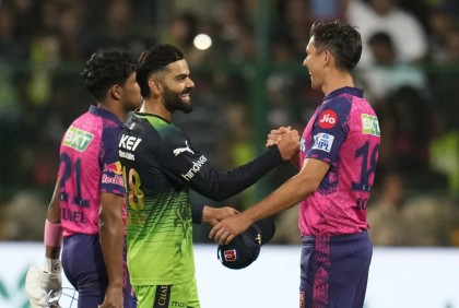 শেষ ওভারের নাটকীয়তায় জিতল বেঙ্গালুরু