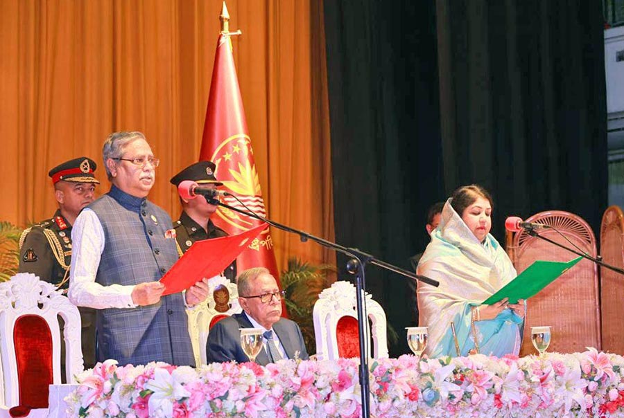 রাষ্ট্রপতি হিসেবে শপথ নিলেন মো. সাহাবুদ্দিন