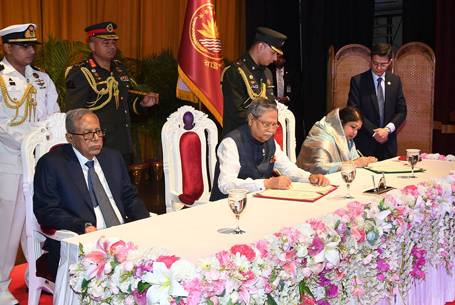 রাষ্ট্রপতি হিসেবে দায়িত্ব নিলেন মো. সাহাবুদ্দিন