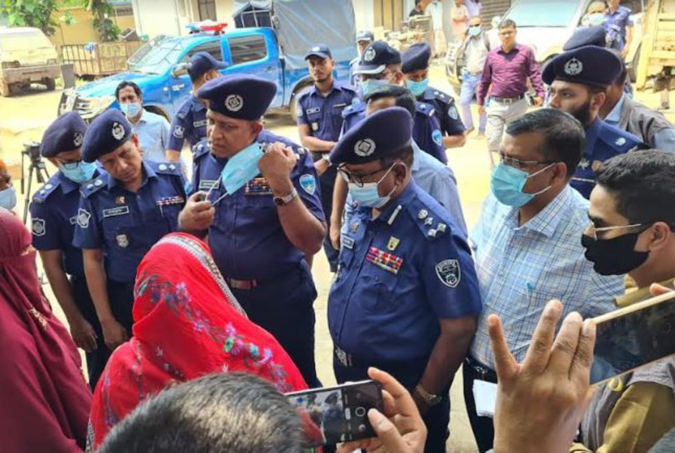 ট্রলারে ভেসে আসা ১০ মরদেহের পরিচয় মিলেছে