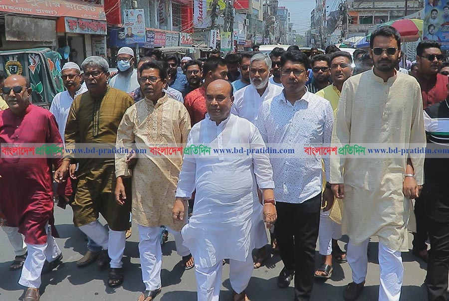 রাষ্ট্রপতি হিসেবে শপথ নিলেন মো. সাহাবুদ্দিন, পাবনায় উৎসবের আমেজ