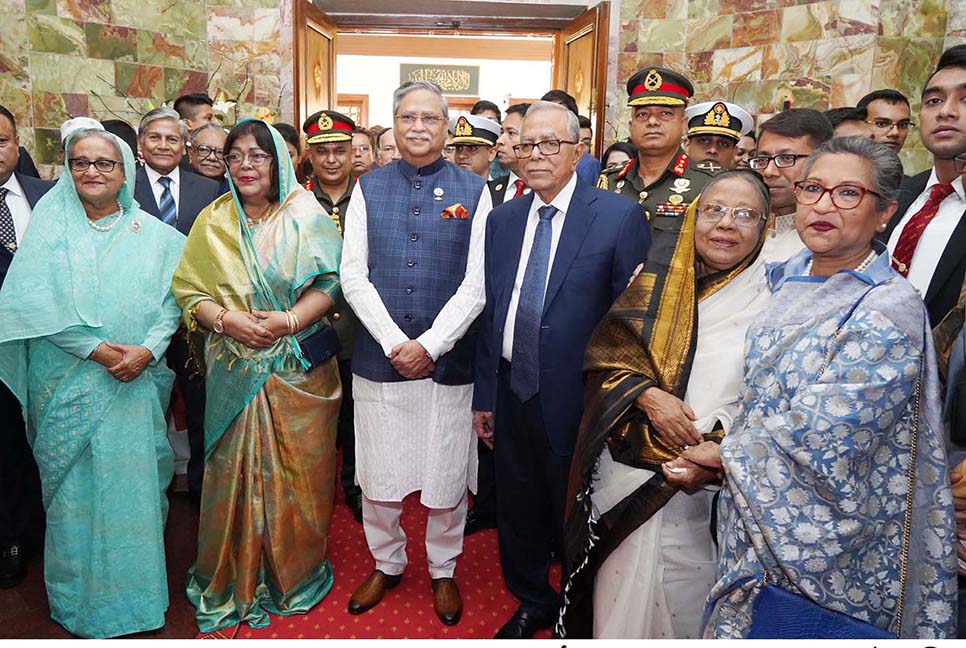 ৫২ বছরে এই প্রথম কোন রাষ্ট্রপতিকে আনুষ্ঠানিক বিদায় জানালো বঙ্গভবন

