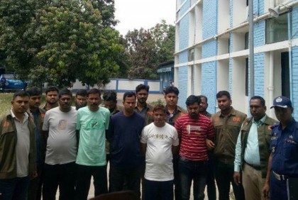 চাঁপাইনবাবগঞ্জে স্বেচ্ছাসেবকলীগ নেতা হত্যা মামলার ৫ আসামি গ্রেফতার 
