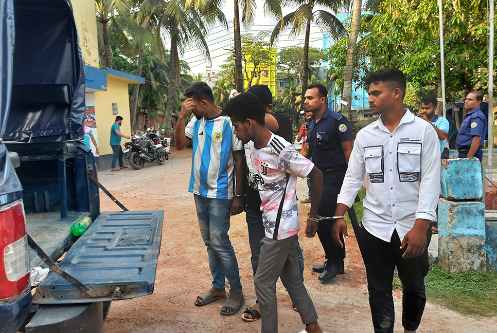 ঝালকাঠিতে দুই গ্রামবাসীর সংঘর্ষে আহত ১৪, আটক ৬