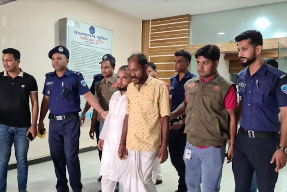 ট্রলারে ১০ মরদেহ; তদন্তে যে প্রশ্নের উত্তর খুঁজছে পুলিশ