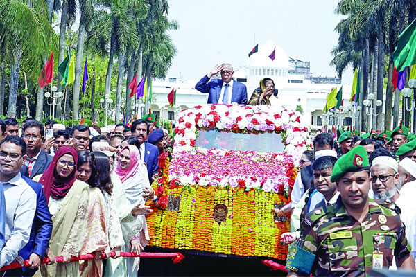 বর্ণাঢ্য বিদায় আবদুল হামিদের