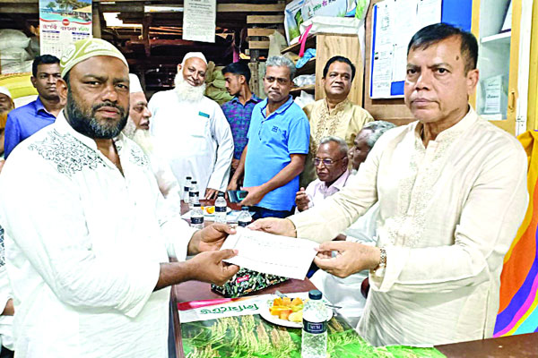 প্রধানমন্ত্রী দুর্যোগে ক্ষতিগ্রস্তদের পাশে থাকেন : শহীদ উল্লা খন্দকার
