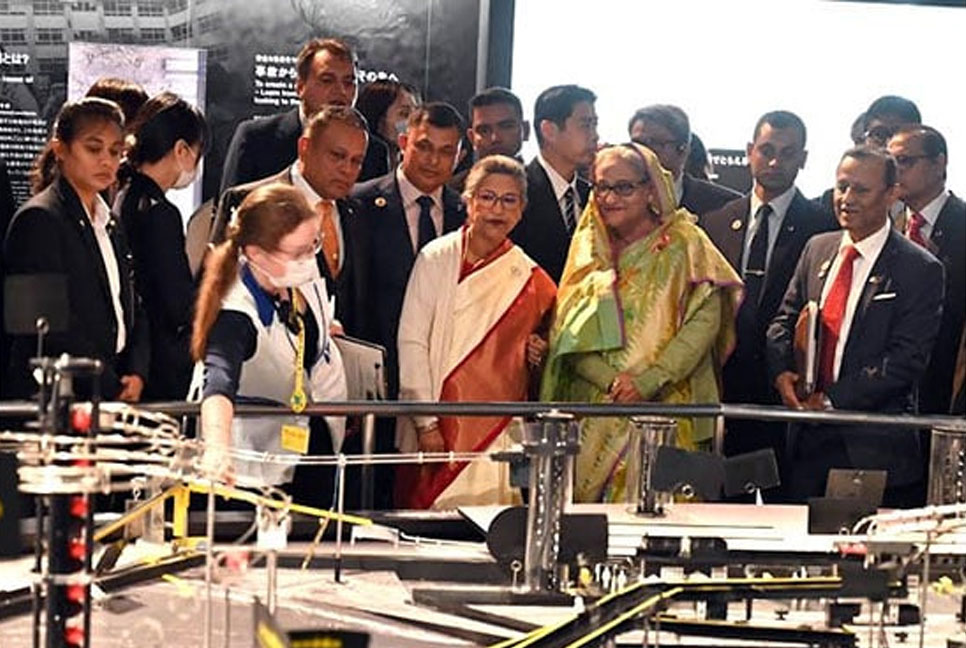 জাপানের জাতীয় বিজ্ঞান জাদুঘর পরিদর্শন প্রধানমন্ত্রীর