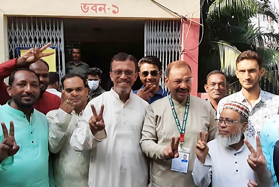 চট্টগ্রাম-৮ আসনের উপনির্বাচনে বিপুল ভোটে নৌকার জয়
