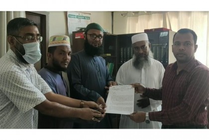 বাগেরহাটে জাতীয়করণের দাবিতে 
ইবতেদায়ী শিক্ষকদের স্মারকলিপি