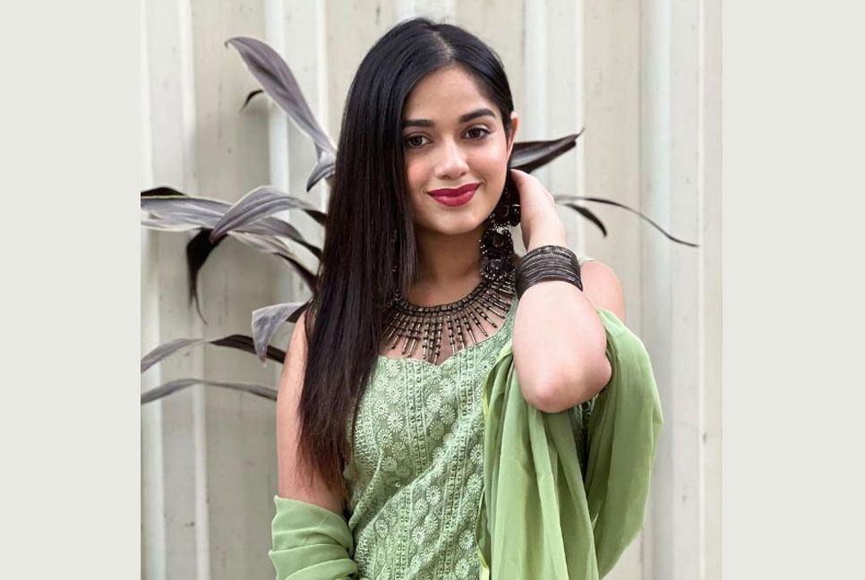 ২১ বছর বয়সেই ৩২ কোটি টাকার মালিক

