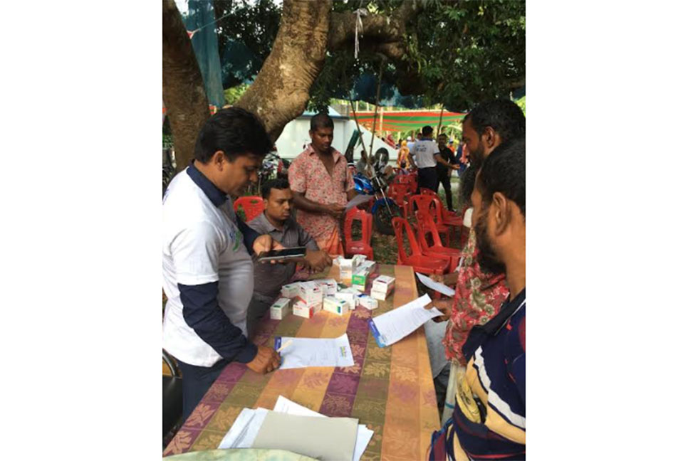 বাগেরহাটে বিনামূল্যে বিশেষজ্ঞ 
চিকিৎসকের সেবা পেলেন ৮০০ রোগী