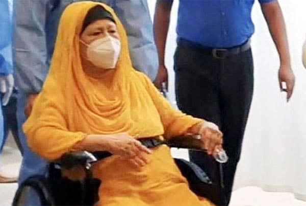 শারীরিক পরীক্ষা করাতে বিকেলে হাসপাতালে নেওয়া হবে খালেদা জিয়াকে