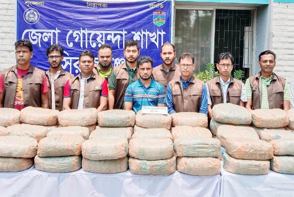 সাড়ে ৩ মণ গাঁজাসহ মাদক বিক্রেতা আটক 