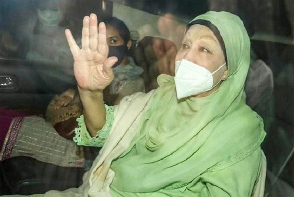 স্বাস্থ্য পরীক্ষার জন্য হাসপাতালে খালেদা জিয়া
