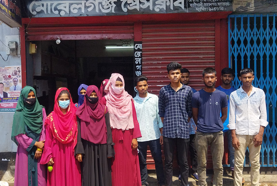 ইউএনওর হস্তক্ষেপে প্রবেশপত্র পেল ১৩ পরীক্ষার্থী