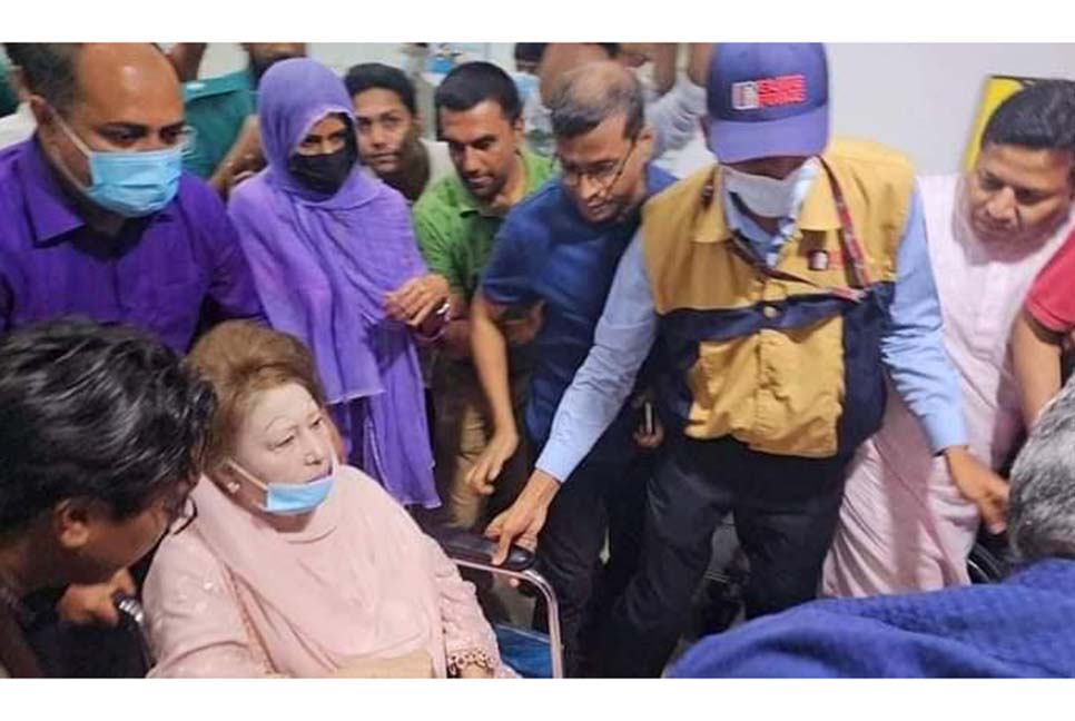 এভারকেয়ার হাসপাতালে ভর্তি হয়েছেন খালেদা জিয়া 

