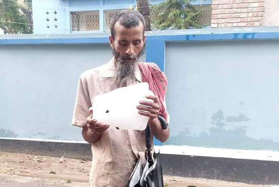 বৃষ্টির সাথে ৫ কেজি ওজনের শিলা