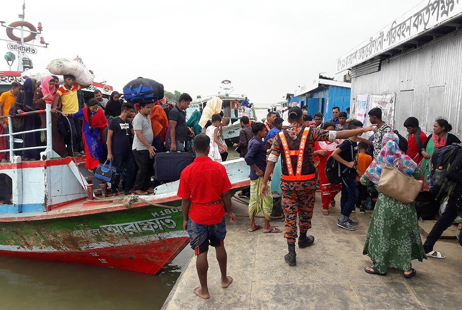 দৌলতদিয়া-পাটুরিয়া নৌরুটে লঞ্চ চলাচল স্বাভাবিক