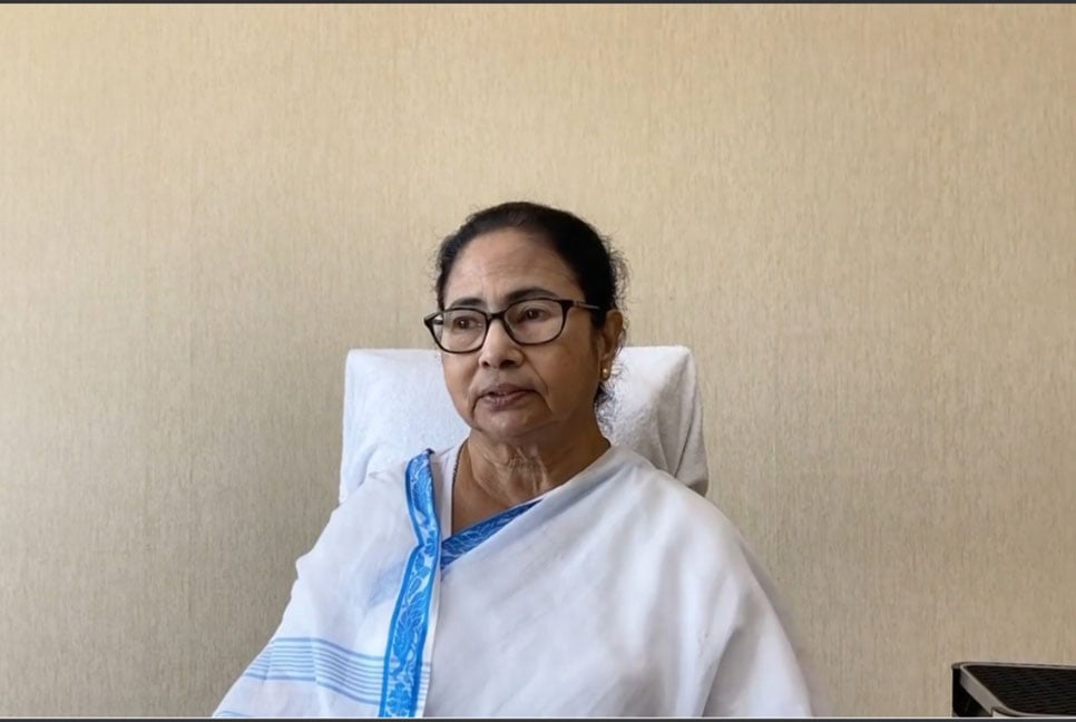 আগামী নির্বাচনে পরিবর্তন আনাটা খুব জরুরি: মমতা 