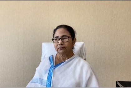 আগামী নির্বাচনে পরিবর্তন আনাটা খুব জরুরি: মমতা 