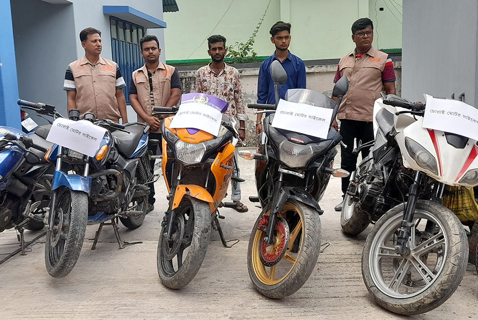 ফরিদপুরে চুরি হওয়া ৬ মোটরসাইকেলসহ গ্রেফতার ৩

