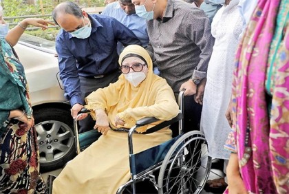 বিকেলে বাসায় ফিরছেন খালেদা জিয়া 