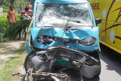 ঝিনাইদহে পিকআপ-ভ্যানের সংঘর্ষে শিশুসহ নিহত ৩