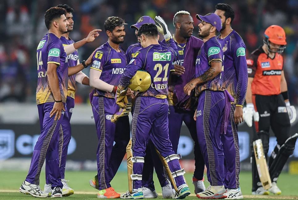 প্লে অফের দৌড়ে টিকে রইল কলকাতা