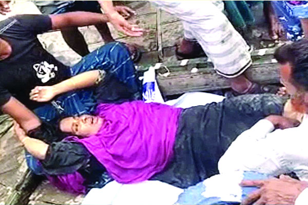 নদীতে ১০ ঘণ্টা ভেসে জীবিত