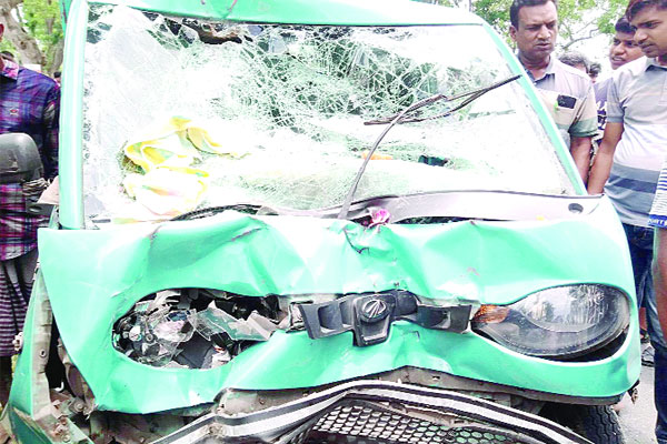১২ ঘণ্টায় সড়কে গেল ১২ প্রাণ