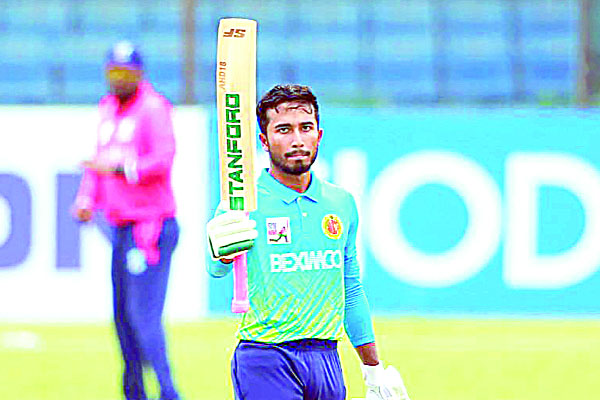অপরাজিত ১১১ রানের ক্যারিশমেটিক ইনিংস