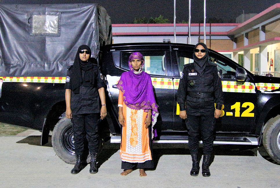 সিরাজগঞ্জে হেরোইনসহ নারী আটক