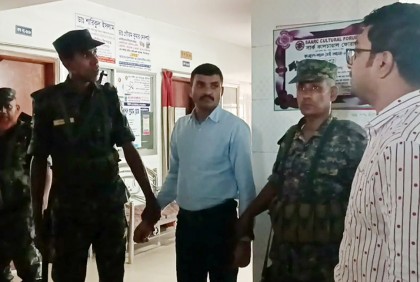 ঠাকুরগাঁওয়ে ভুয়া চিকিৎসক আটক, ডায়াগনস্টিক সেন্টার সিলগালা

