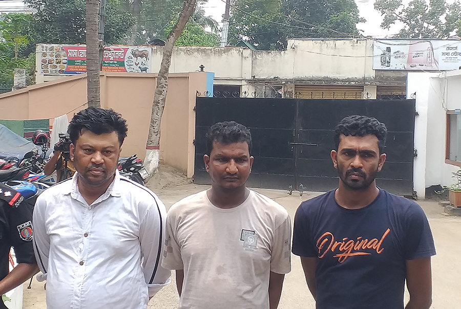 কুমিল্লায় যুবলীগ নেতা হত্যা মামলায় তিনজন গ্রেফতার