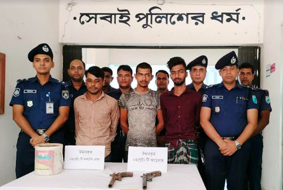 পাংশায় শিক্ষক হত্যায় আরও তিনজন গ্রেফতার 