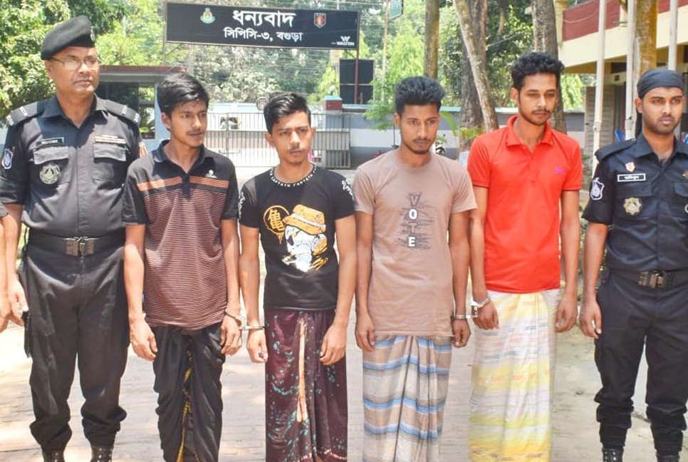 বগুড়ায় হত্যার ঘটনায় গ্রেফতার ৪