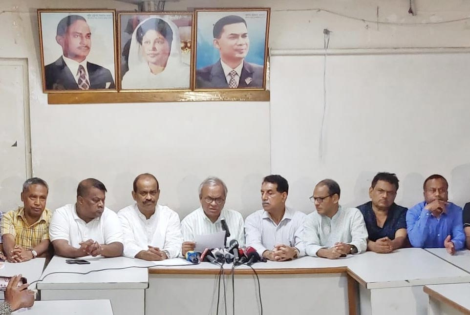 নির্বাচনকে সামনে রেখে সর্বনাশা আতঙ্কের পরিস্থিতি তৈরিতে মরিয়া সরকার: রিজভী 