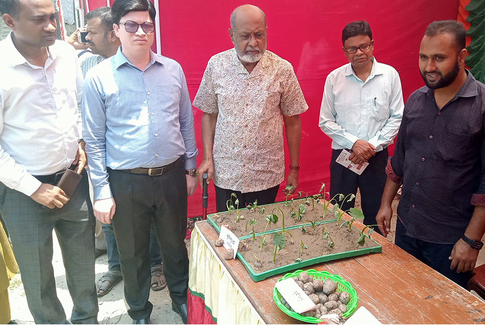 মাগুরায় ৩ দিনের কৃষিমেলা