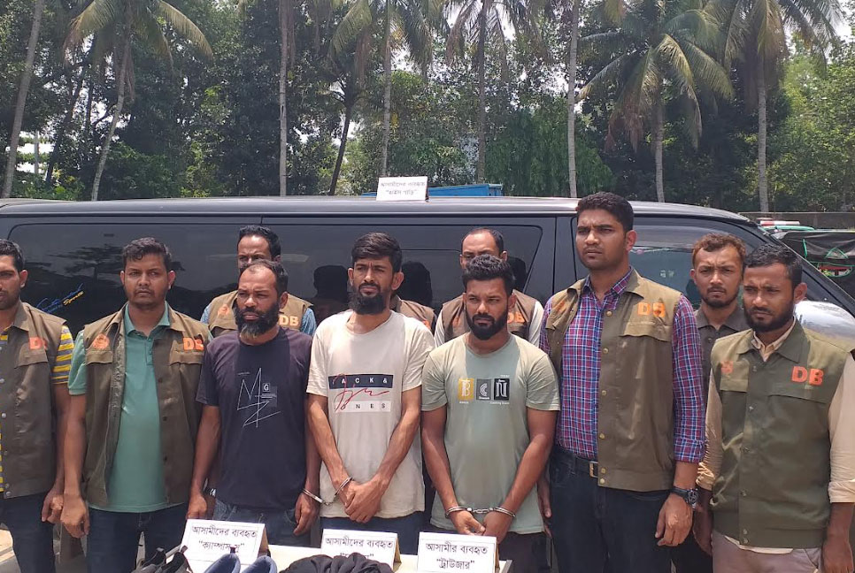 কুমিল্লায় যুবলীগ নেতাকে গুলি করে হত্যা: গ্রেফতার আরও ৩