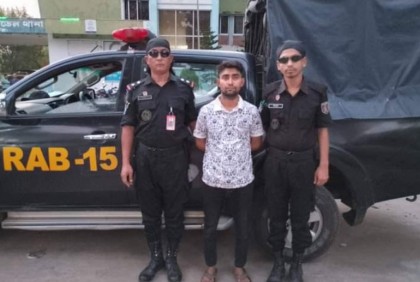 টেকনাফে র‌্যাবের অভিযানে অপহরণ, ডাকাতি ও অস্ত্র মামলার দুই আসামি গ্রেফতার