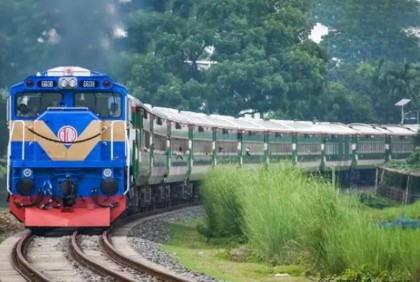 ঢাকা-ময়মনসিংহ রুটে রেল যোগাযোগ সাড়ে ৪ ঘণ্টা পর স্বাভাবিক