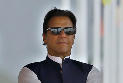 ইসলামাবাদে গ্রেফতার ইমরান খান