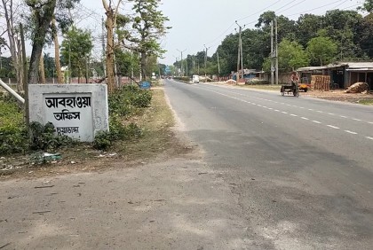 চুয়াডাঙ্গায় তীব্র তাপপ্রবাহ, অতিষ্ঠ জনজীবন